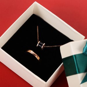 Repérez directement du fabricant arc boîte-cadeau boucles d'oreilles collier bague boîte de rangement ciel et terre couverture emballage de mode carton – Image 3