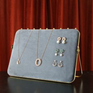 Présentoir à colliers polyvalent, présentoir à sacs souples, présentoir à bijoux en flanelle grise spécifique au magasin, accessoires à bijoux – Image 2