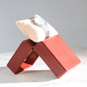 Montre d'affaires de luxe légère stockage de bijoux boîte d'emballage en cuir boîte-cadeau boîte de montre à rabat flanelle montre oreiller noyau intérieur – Image 4