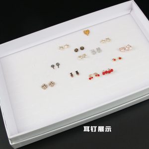 Boîte à bagues transparente à 100 positions, boîte à boucles d'oreilles en papier blanc, présentoir de bijouterie, accessoires d'affichage de boîte d'emballage – Image 2