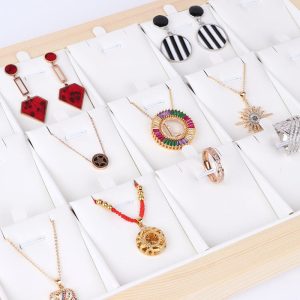 Log plaque à bijoux en cuir boucles d'oreilles bague collier plaque d'affichage plaque de rangement look palette accessoires d'affichage de bijoux – Image 1