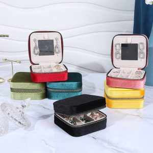 Boîte de rangement de bijoux en velours avec miroir de maquillage boîte à bijoux grille anti-poussière boîte de rangement portable boîte à bijoux à fermeture éclair – Image 1