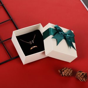 Repérez directement du fabricant arc boîte-cadeau boucles d'oreilles collier bague boîte de rangement ciel et terre couverture emballage de mode carton – Image 6