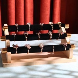 Support à bagues à trois couches en daim spot transfrontalier, support de rangement, présentoir à bijoux amovible, vitrine, accessoires de tir de stand – Image 2