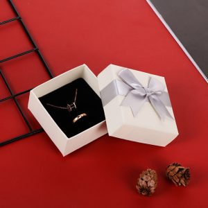 Repérez directement du fabricant arc boîte-cadeau boucles d'oreilles collier bague boîte de rangement ciel et terre couverture emballage de mode carton – Image 8