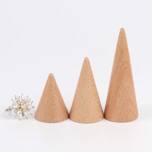 Porte-bague conique en bois massif, porte-bague conique, porte-bijoux en hêtre, accessoires de présentation de bagues, ensemble de porte-bagues. – Image 2