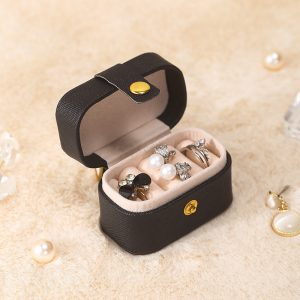 Spot transfrontalier petite et pratique boîte à bijoux mini boîte à bijoux portable rangement de voyage boucles d'oreilles boîte à bagues en gros – Image 9